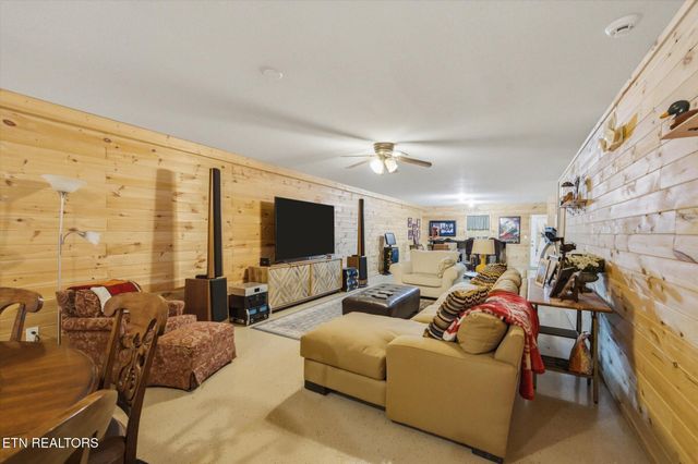 180 Old Sink Church Rd, Tellico Plains, TN 37385