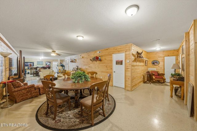 180 Old Sink Church Rd, Tellico Plains, TN 37385