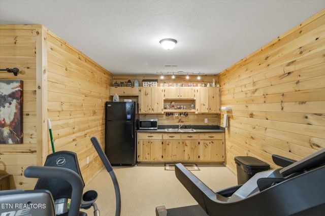 180 Old Sink Church Rd, Tellico Plains, TN 37385
