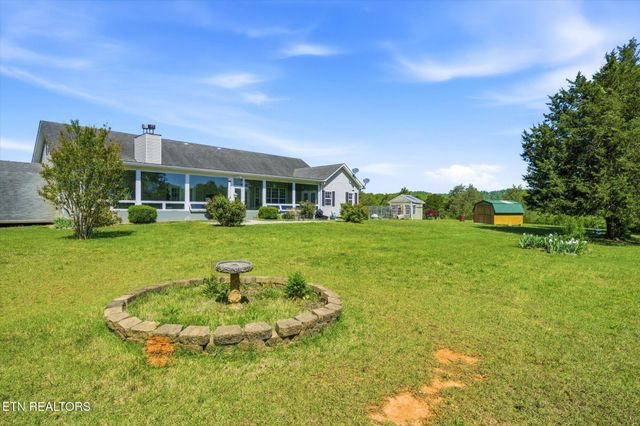 180 Old Sink Church Rd, Tellico Plains, TN 37385