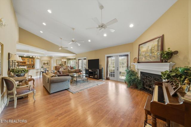 180 Old Sink Church Rd, Tellico Plains, TN 37385