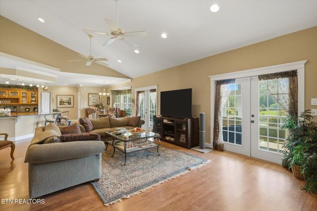 180 Old Sink Church Rd, Tellico Plains, TN 37385