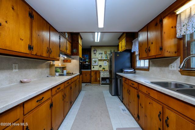 1813 Tryon Road, New Bern, NC 28560