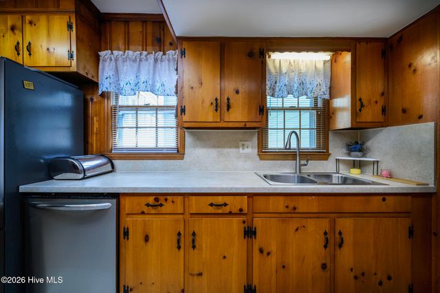 1813 Tryon Road, New Bern, NC 28560