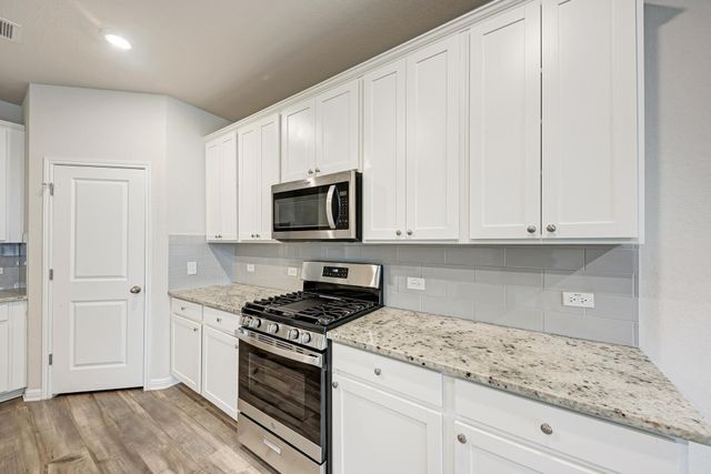 110 Babblebrook WAY, Hutto, TX 78634