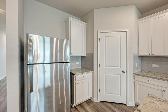 110 Babblebrook WAY, Hutto, TX 78634