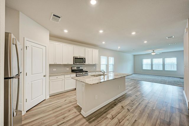 110 Babblebrook WAY, Hutto, TX 78634