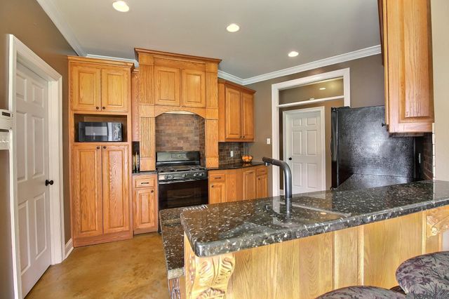 8178 Acadiana Ave, Denham Springs, LA 70706