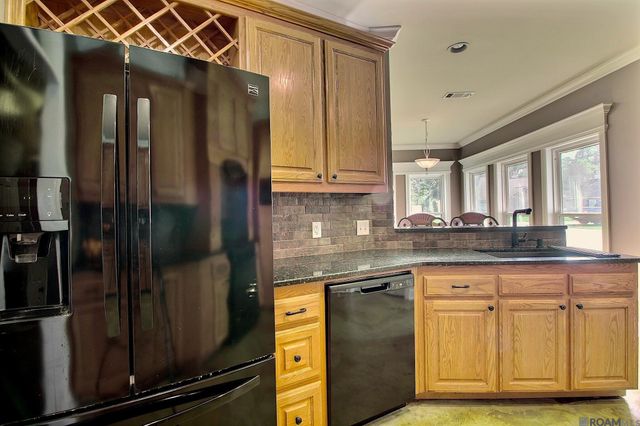 8178 Acadiana Ave, Denham Springs, LA 70706