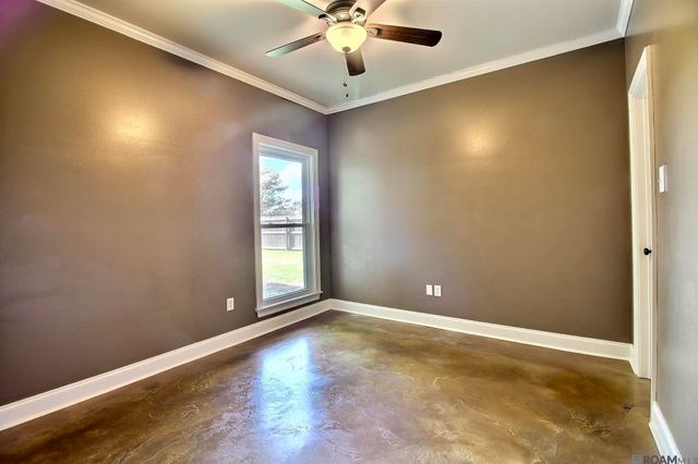 8178 Acadiana Ave, Denham Springs, LA 70706