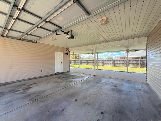 8178 Acadiana Ave, Denham Springs, LA 70706