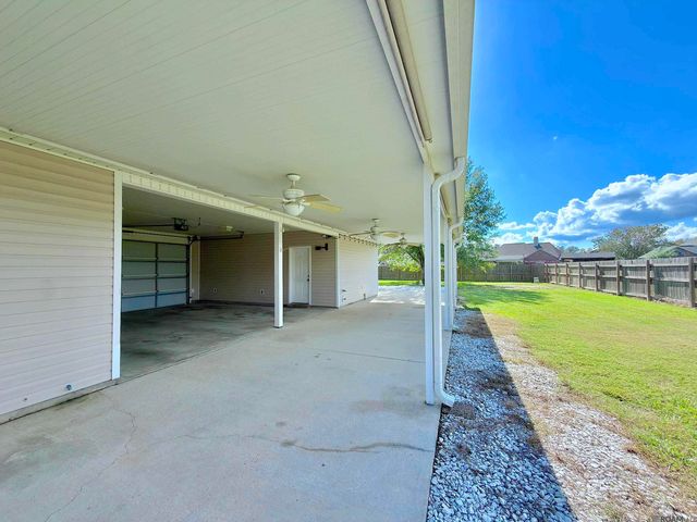 8178 Acadiana Ave, Denham Springs, LA 70706