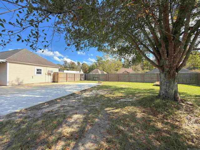 8178 Acadiana Ave, Denham Springs, LA 70706