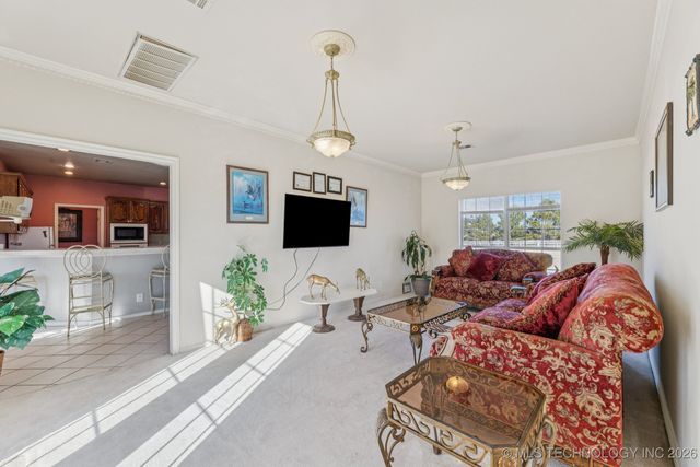 8109 S Winwood Lane, Broken Arrow, OK 74014