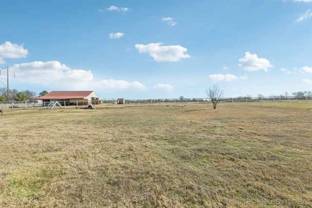 8109 S Winwood Lane, Broken Arrow, OK 74014