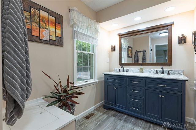 1520 Heritage Road, Washington Twp, OH 45459