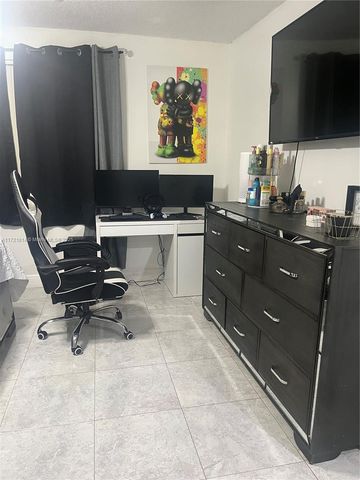 8710 SW 3rd St 104, Pembroke Pines, FL 33025