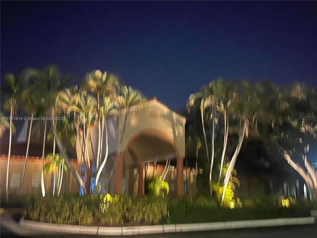 8710 SW 3rd St 104, Pembroke Pines, FL 33025