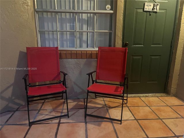 8710 SW 3rd St 104, Pembroke Pines, FL 33025