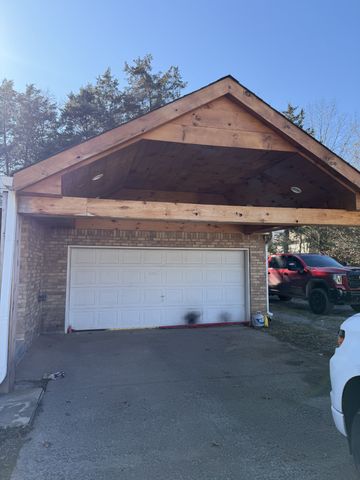 863 Lavergne Ln, La Vergne, TN 37086