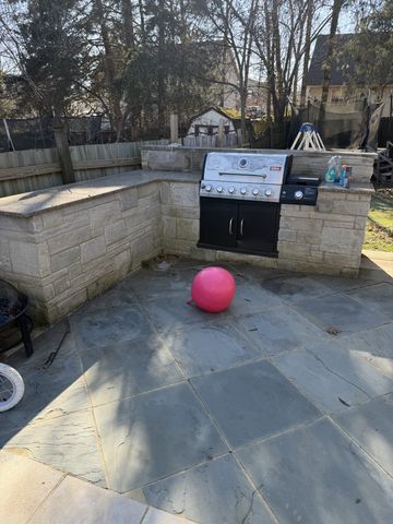 863 Lavergne Ln, La Vergne, TN 37086