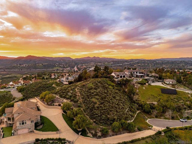 21 Stonepointe Drive 21, Escondido, CA 92025