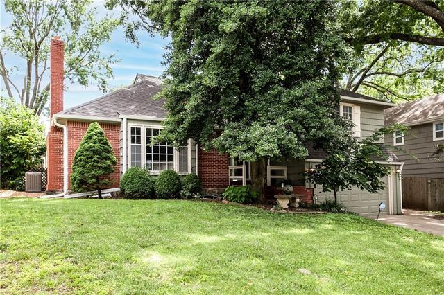 2821 W 73rd Street, Prairie Village, KS 66208