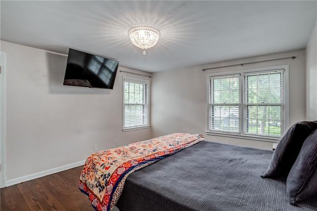 2821 W 73rd Street, Prairie Village, KS 66208