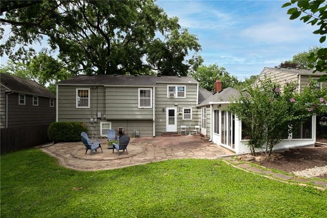 2821 W 73rd Street, Prairie Village, KS 66208