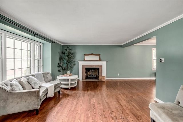 2821 W 73rd Street, Prairie Village, KS 66208