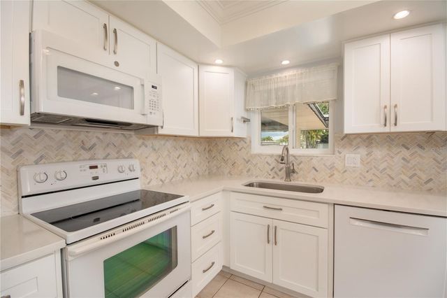 3844 BLUE STONE WAY 73, Sarasota, FL 34232