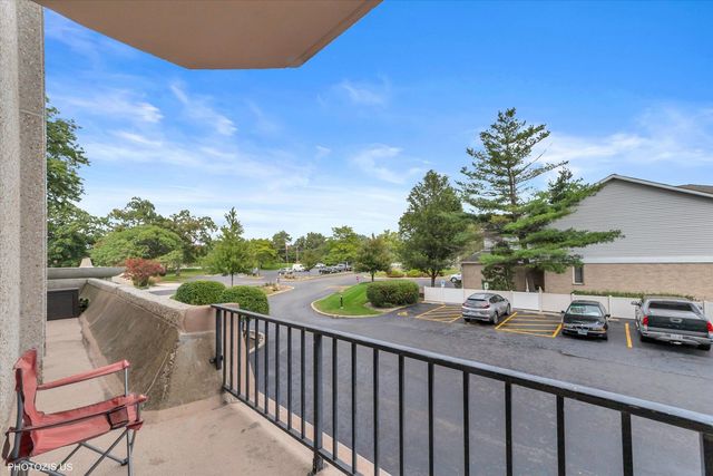 190 S WOOD DALE Road 200, Wood Dale, IL 60191