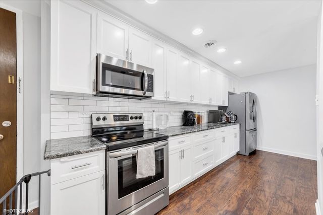 190 S WOOD DALE Road 200, Wood Dale, IL 60191