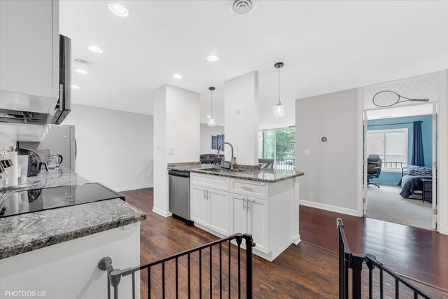 190 S WOOD DALE Road 200, Wood Dale, IL 60191