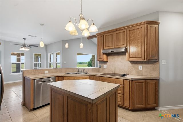 15 Huron Street, Victoria, TX 77905