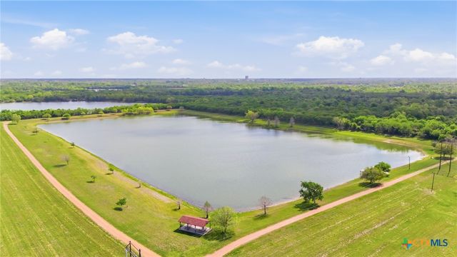 15 Huron Street, Victoria, TX 77905