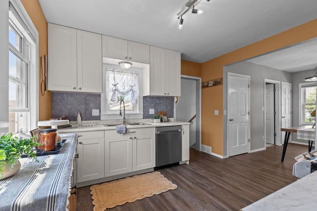 1019 DESNOYER STREET, Kaukauna, WI 54130