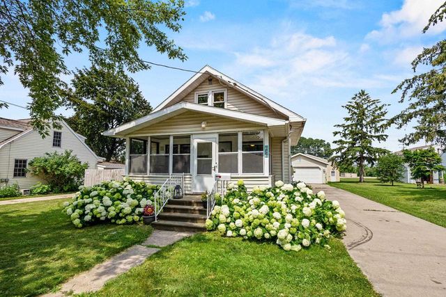 1019 DESNOYER STREET, Kaukauna, WI 54130