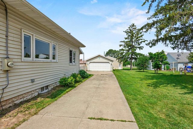 1019 DESNOYER STREET, Kaukauna, WI 54130