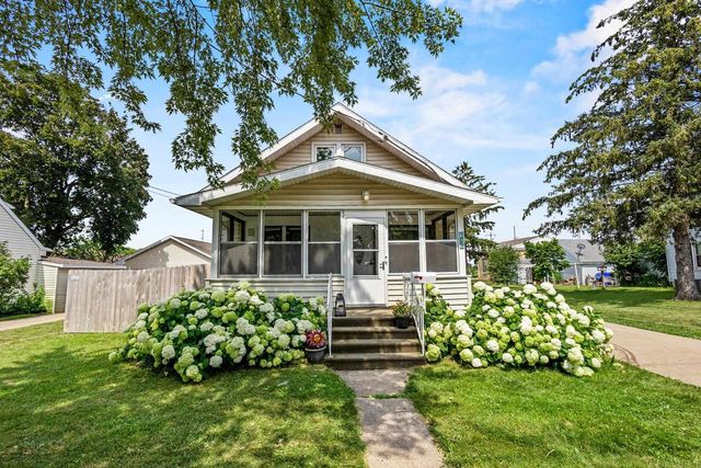 1019 DESNOYER STREET, Kaukauna, WI 54130