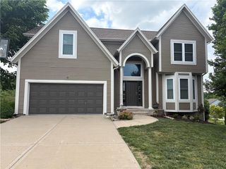 11106 Augusta Drive, Kansas City, KS 66109