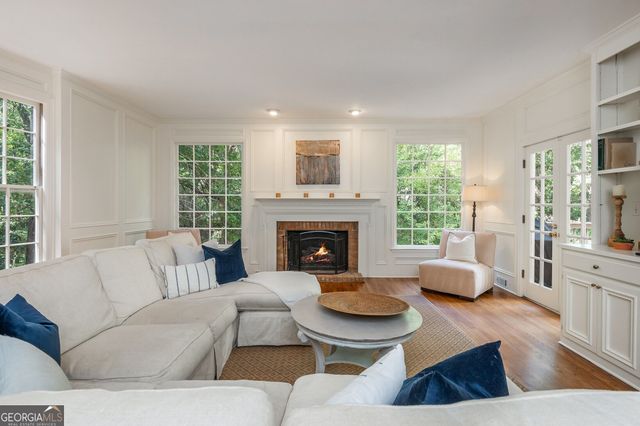 2881 Vinings Way SE, Atlanta, GA 30339