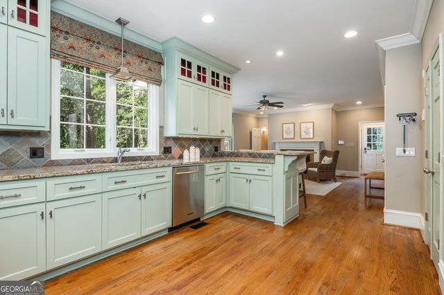 2881 Vinings Way SE, Atlanta, GA 30339