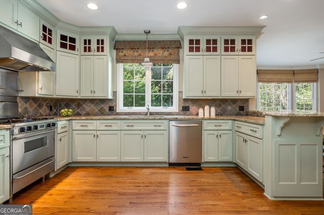2881 Vinings Way SE, Atlanta, GA 30339