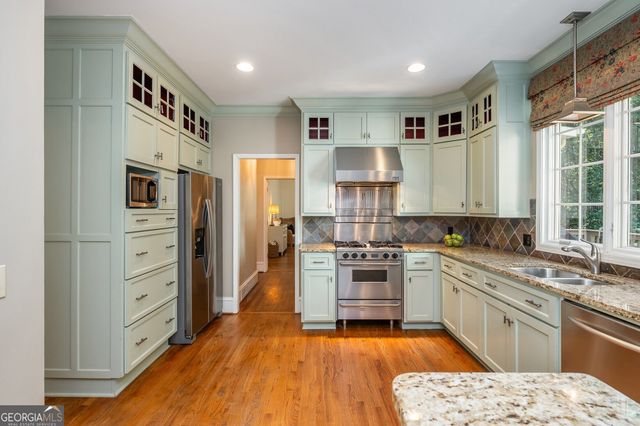 2881 Vinings Way SE, Atlanta, GA 30339