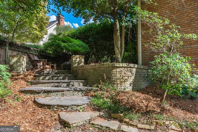 2881 Vinings Way SE, Atlanta, GA 30339