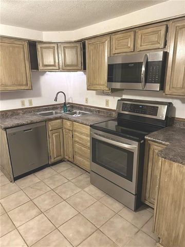 6004 Amazonia Road, St Joseph, MO 64505