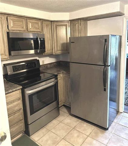 6004 Amazonia Road, St Joseph, MO 64505