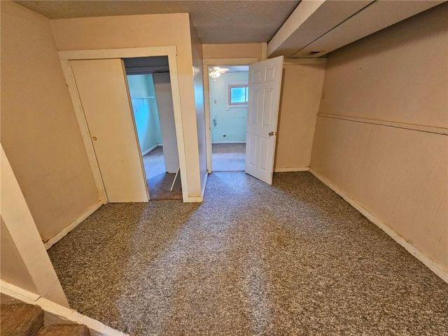 6004 Amazonia Road, St Joseph, MO 64505