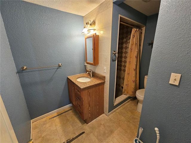 6004 Amazonia Road, St Joseph, MO 64505